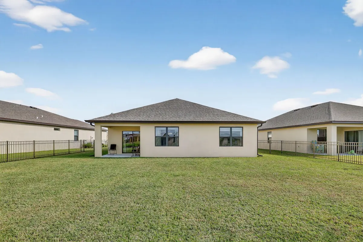 4-web-or-mls-3A5A2638 at 9742 SW Triton Way, Port St. Lucie