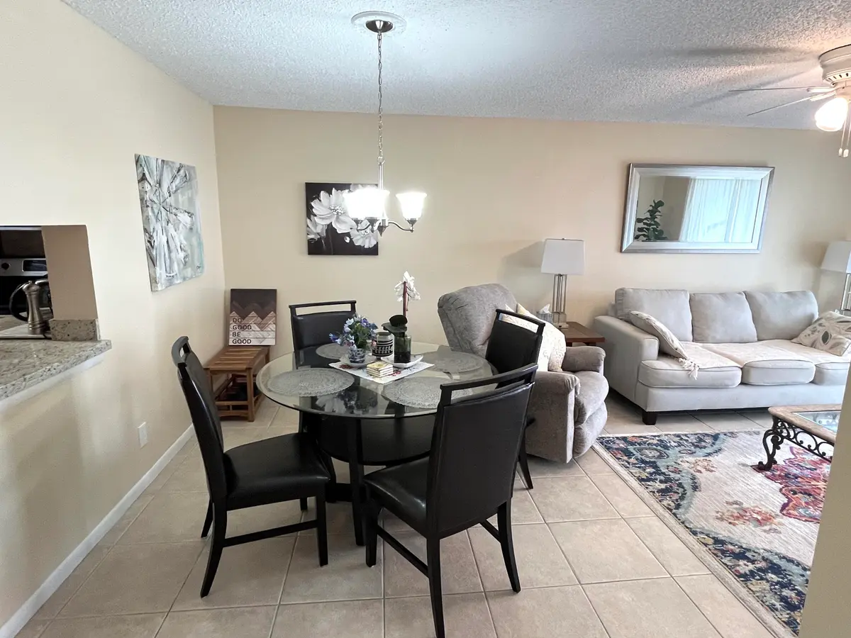 Dining area at 330 NE 26th Avenue 406, Boynton Beach