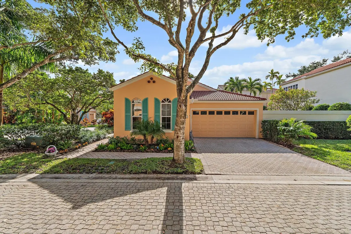 002-45ViaVerona-PalmBeachGardens-SMALL at 45 Via Verona, Palm Beach Gardens