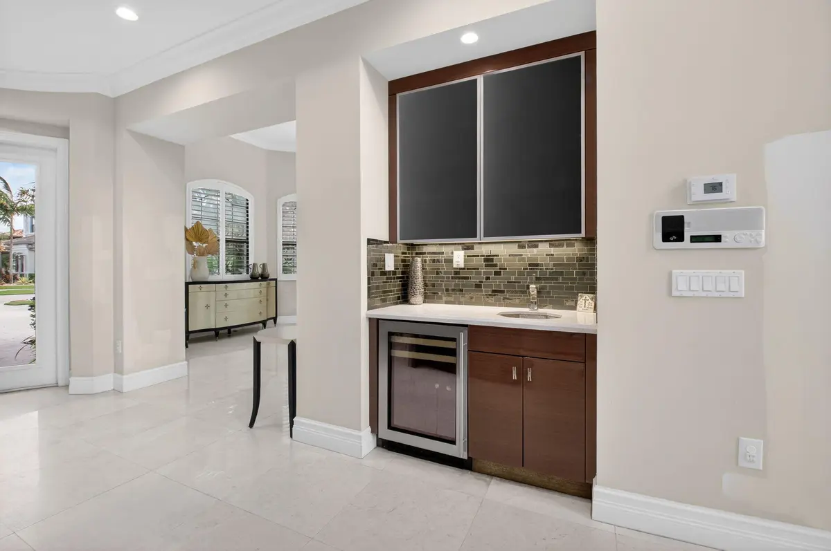 1ST FLOOR WET BAR at 16801 Pavilion Way, Delray Beach