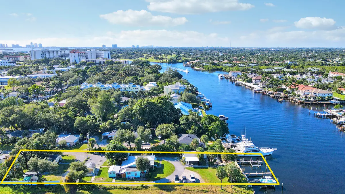 New Borders 3 at 2031 Melody Lane, Palm Beach Gardens