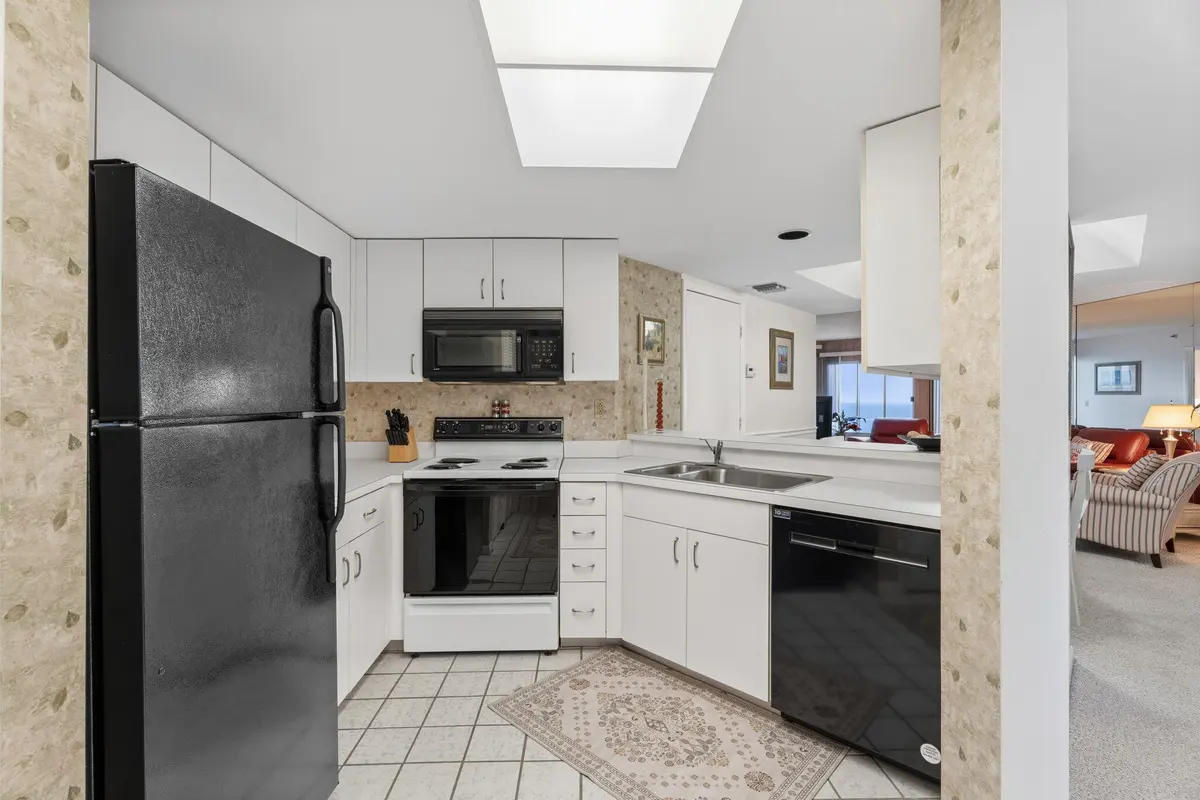 5-web-or-mls-SMG05094 at 3870 N Highway A1a 604, Fort Pierce