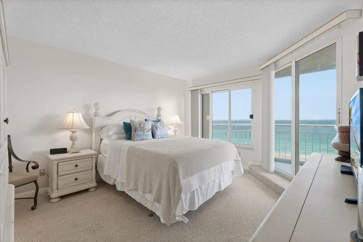 10-web-or-mls-SMG05124 at 3870 N Highway A1a 604, Fort Pierce
