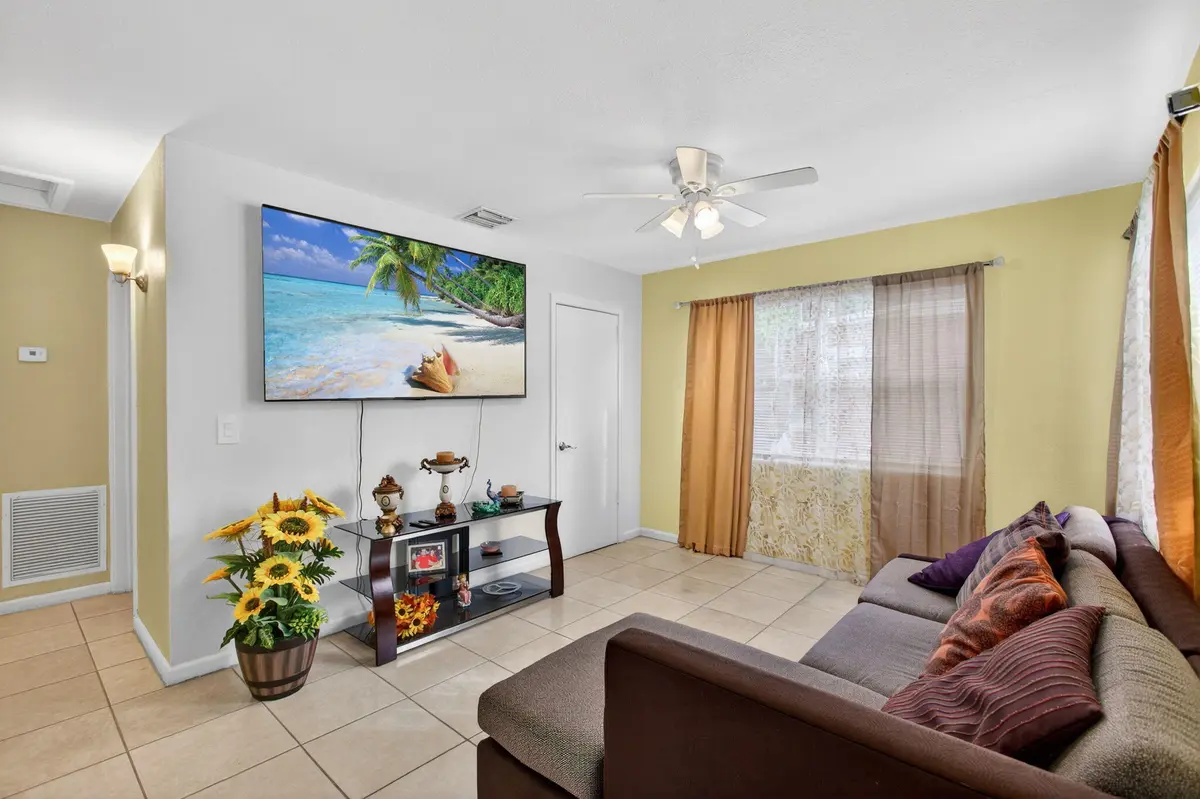 7-web-or-mls-7-print-320A1296 at 621 50th Street, West Palm Beach