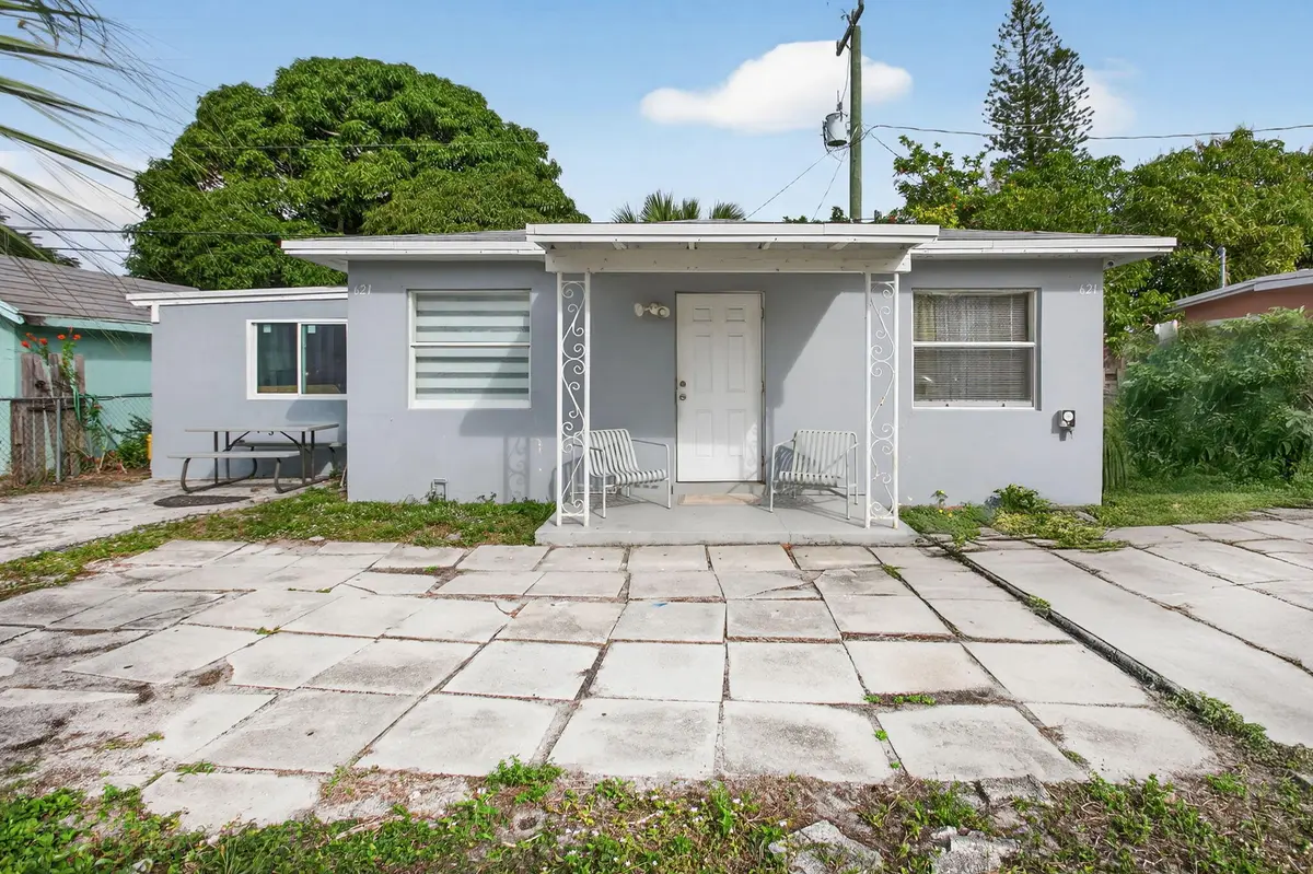 5-web-or-mls-5-print-320A1420 at 621 50th Street, West Palm Beach