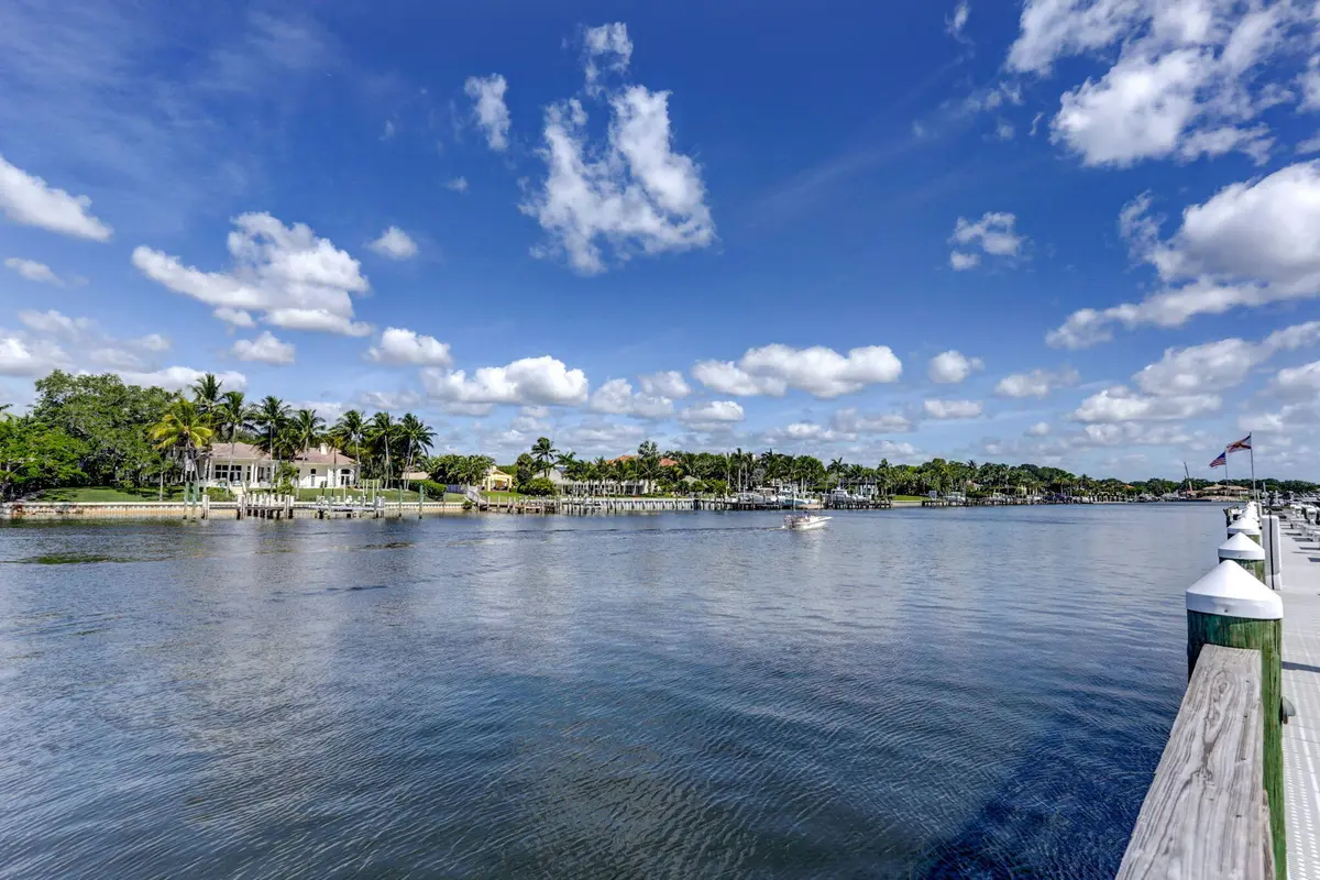 48-web-or-mls-IMG_1035 at 834 Bay Colony Drive, Juno Beach