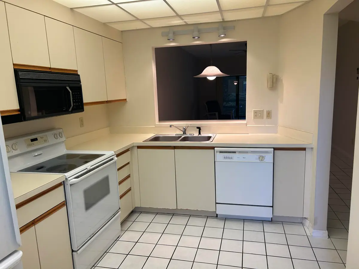 Williamsburg 103 Kitchen 1 at 6820 SE Constitution Boulevard 103, Hobe Sound