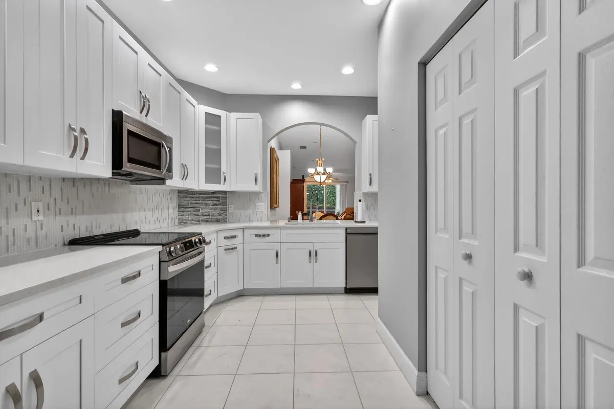 16-web-or-mls-F14A7458 at 10564 Royal Caribbean Circle, Boynton Beach