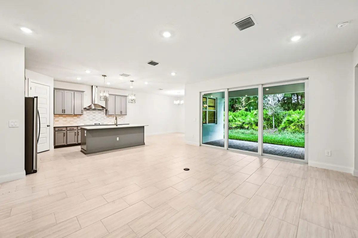 5625 Hampton Park Cir Vero Beach (8) at 5625 Hampton Park Circle, Vero Beach