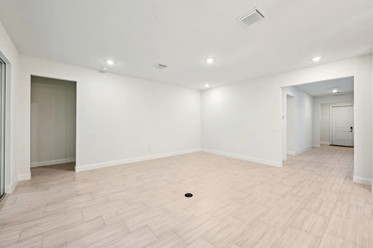 5625 Hampton Park Cir Vero Beach (9) at 5625 Hampton Park Circle, Vero Beach