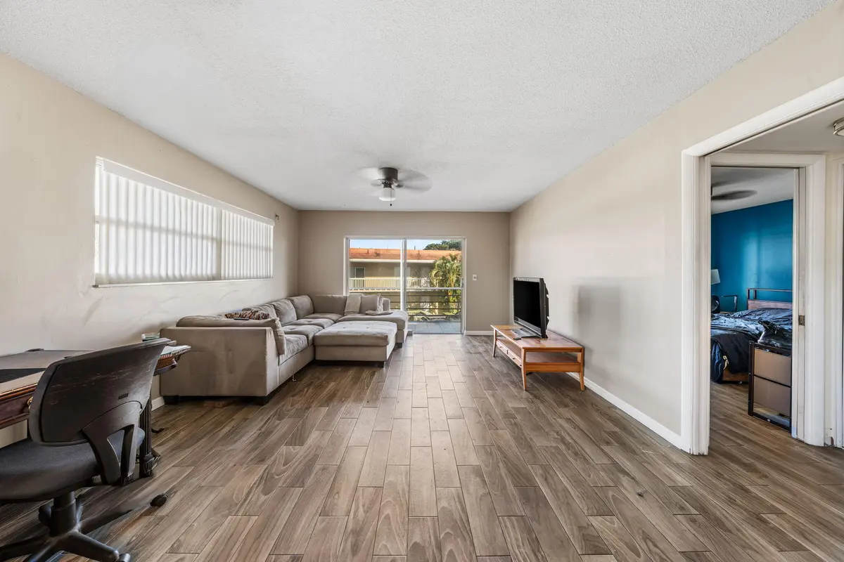 Living Room 4 at 419 S Us Highway 1 E201, North Palm Beach