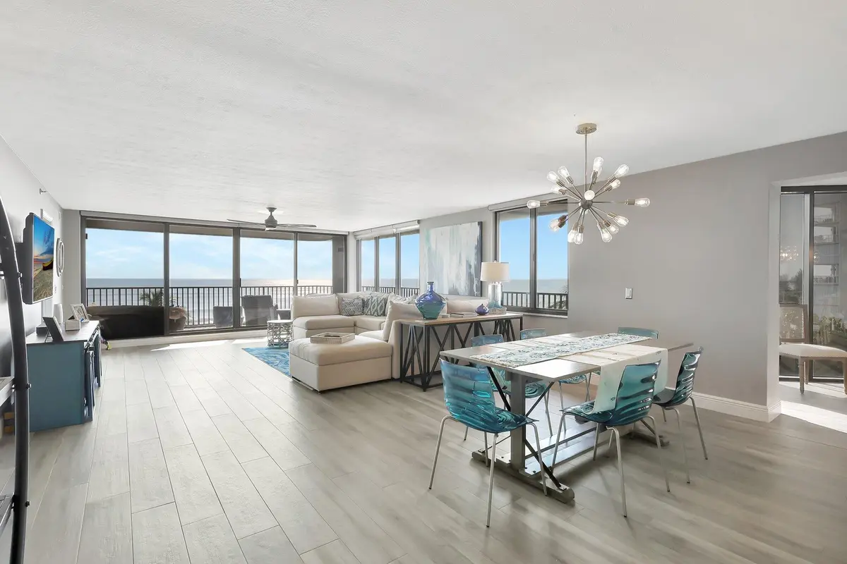 5-web-or-mls-5P1A3136 at 4000 N Highway A1a 402, Hutchinson Island