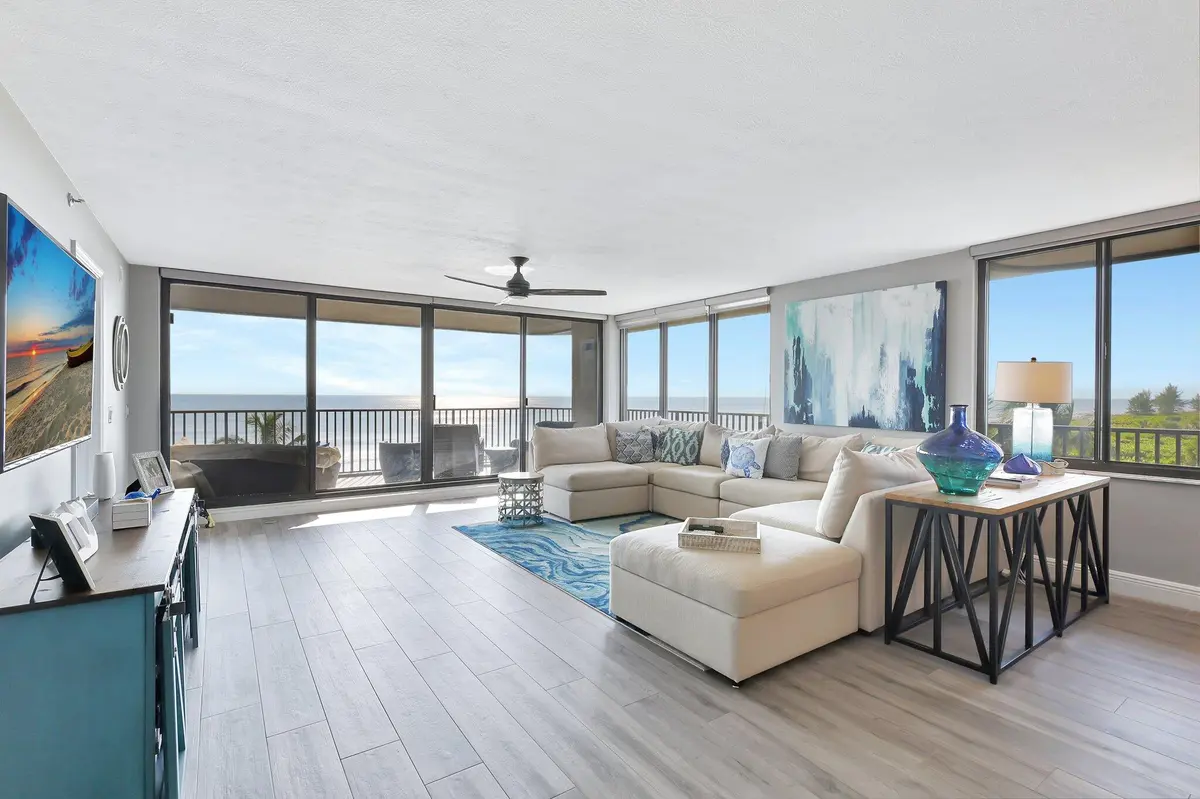 9-web-or-mls-5P1A3161 at 4000 N Highway A1a 402, Hutchinson Island
