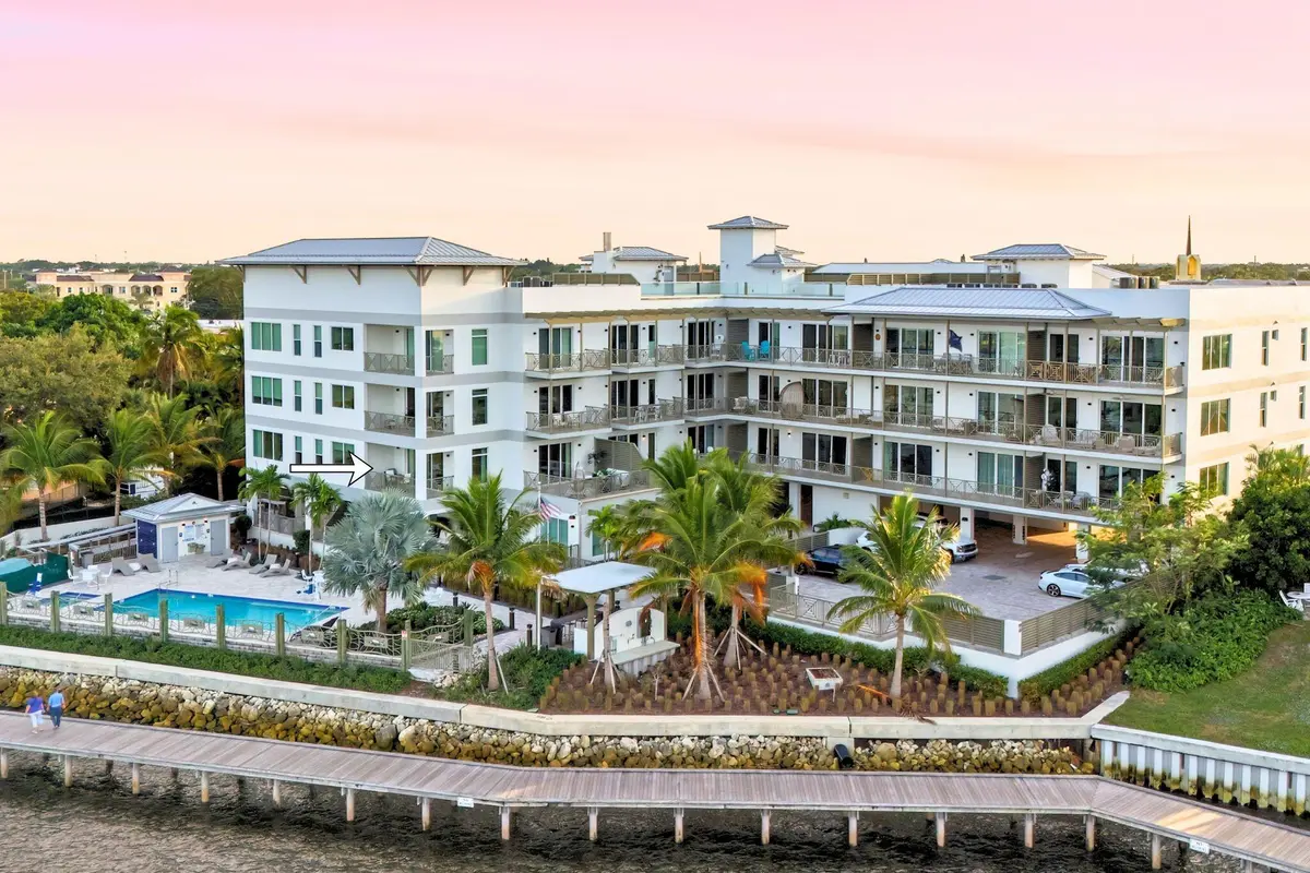 3 - Copy at 41 SW Seminole Street 206, Stuart