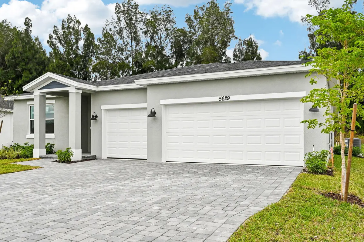 5629 Hampton Park Cir Vero Beach (3) at 5629 Hampton Park Circle, Vero Beach