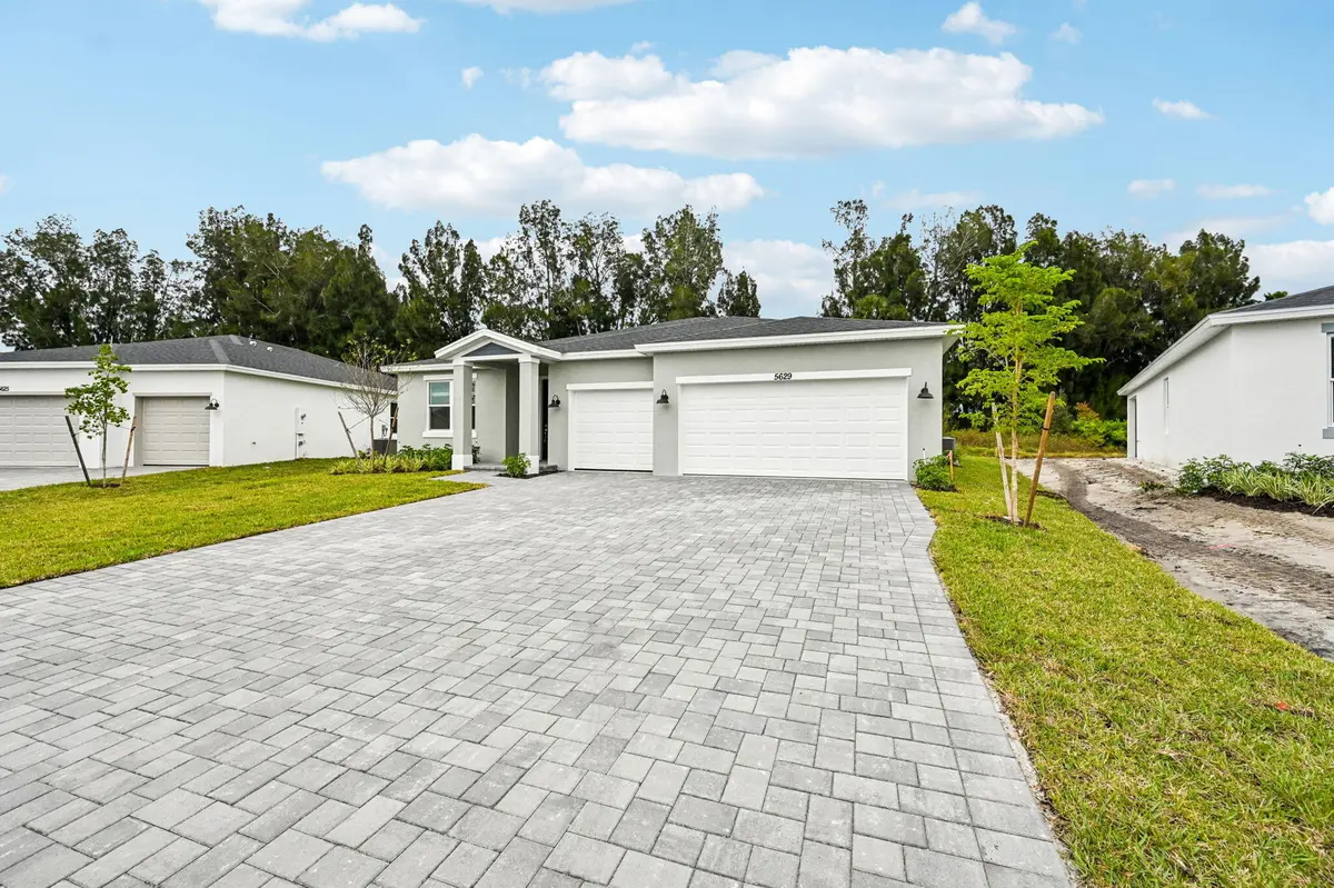 5629 Hampton Park Cir Vero Beach (4) at 5629 Hampton Park Circle, Vero Beach