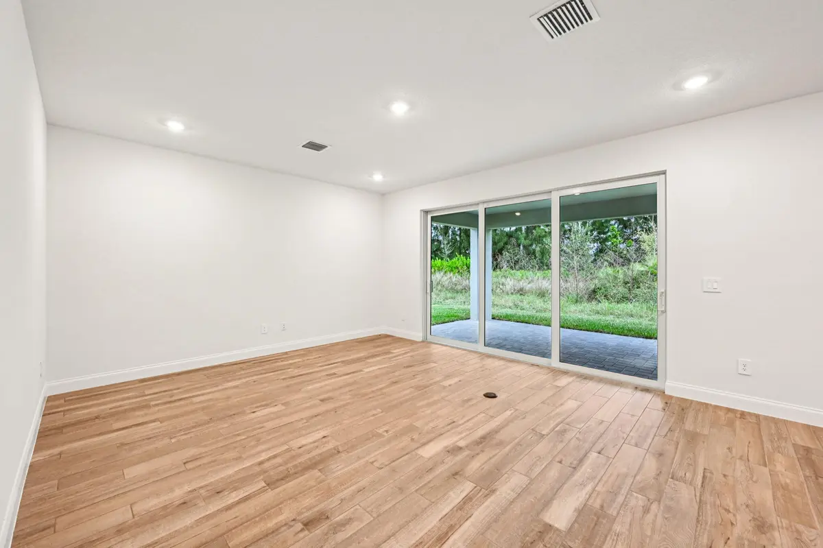 5629 Hampton Park Cir Vero Beach (5) at 5629 Hampton Park Circle, Vero Beach