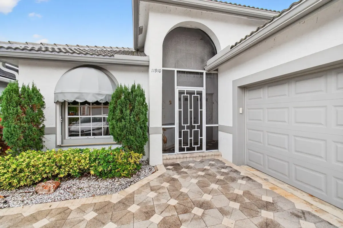 3-web-or-mls-DSC_7810 at 11910 Fountainside Circle, Boynton Beach