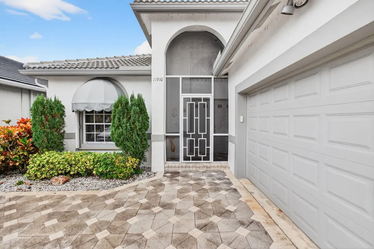 4-web-or-mls-DSC_7819 at 11910 Fountainside Circle, Boynton Beach