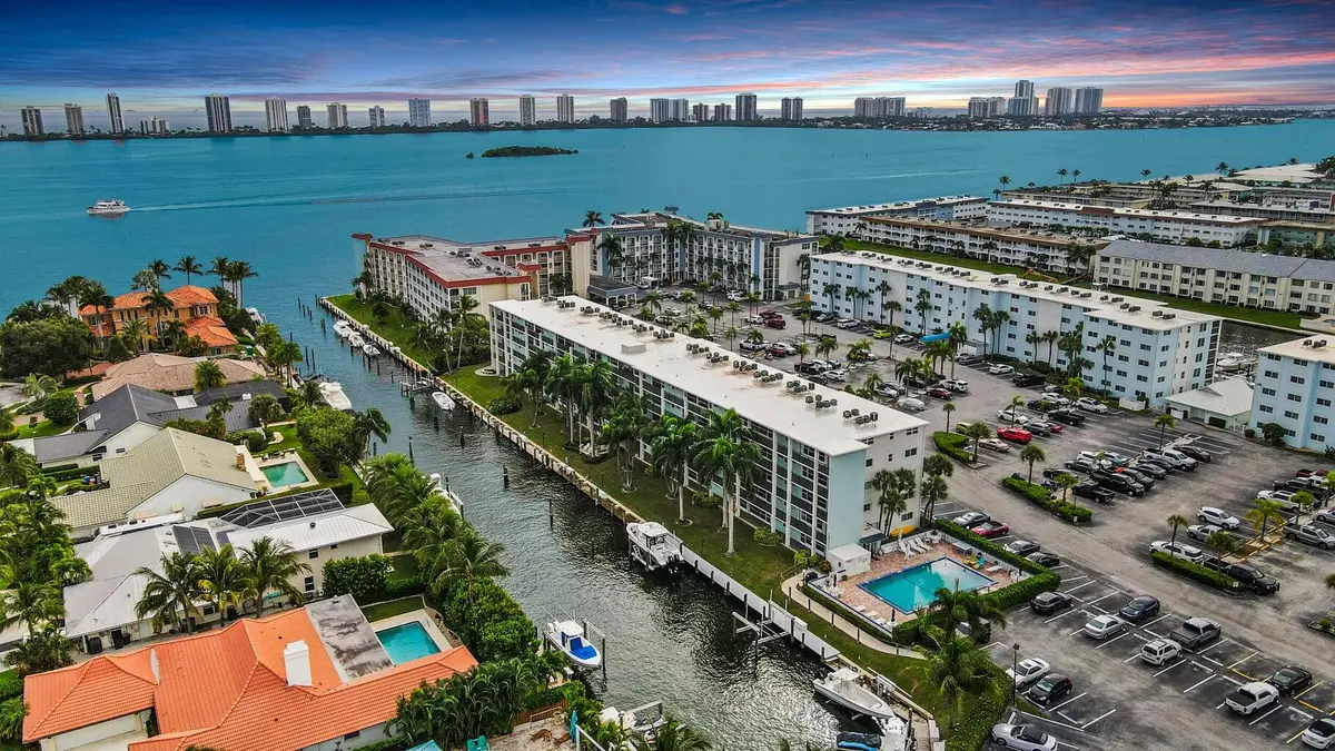 POOL PIC 1 at 109 Paradise Harbour Boulevard 409, North Palm Beach