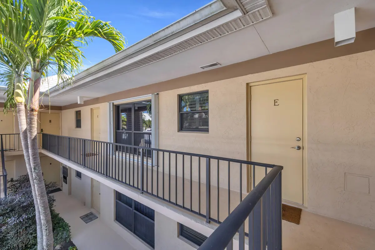 3_8p3a3892 at 4 SE Turtle Creek Drive E, Jupiter