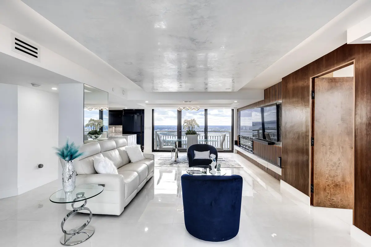 013_013_569 at 3000 N Ocean Drive Ph-a, Singer Island
