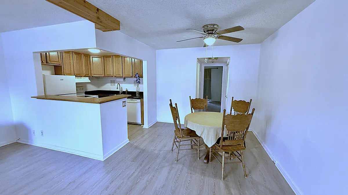 Kit + DR at 253 Newport P, Deerfield Beach