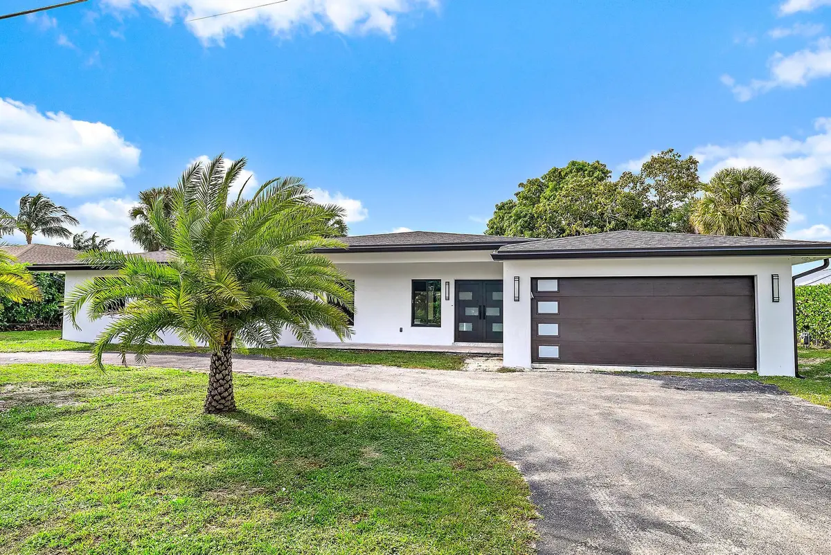 7523 Pine Tree Ln-39 at 7523 Pine Tree Lane, Lake Clarke Shores