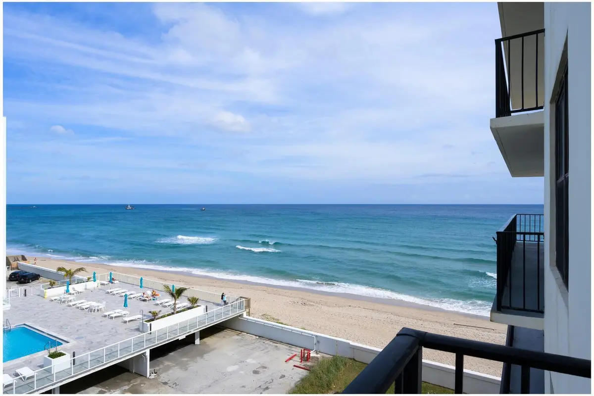 3456 S Ocean Blvd Unit 504-large-014-017 at 3456 S Ocean Boulevard 504, Palm Beach