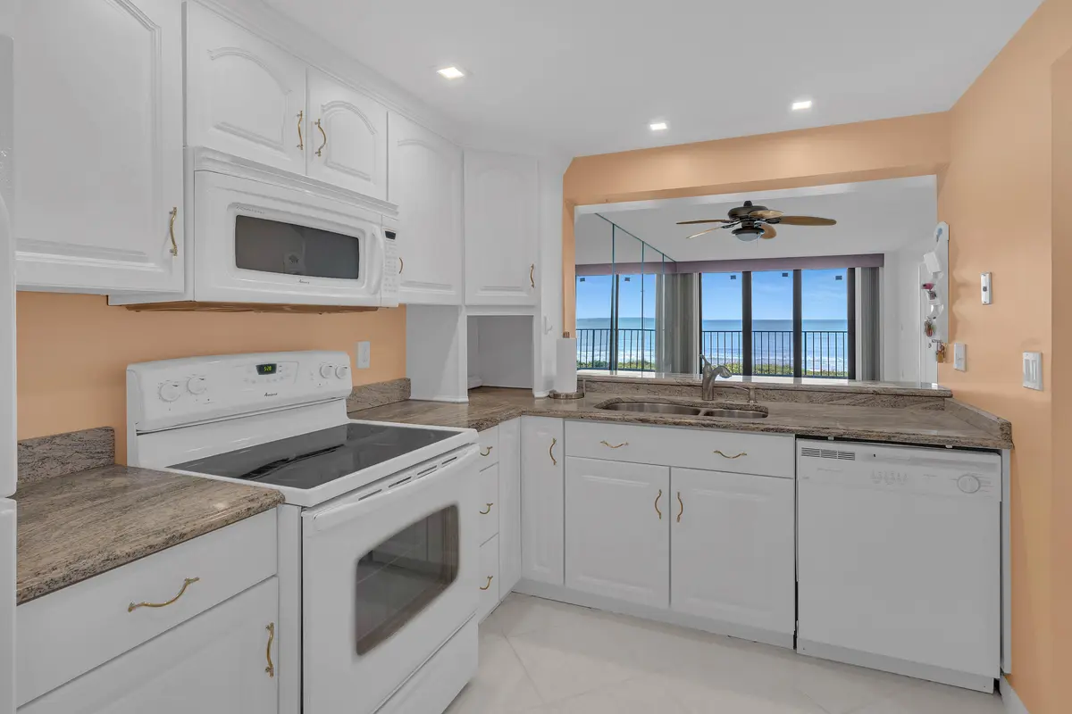 IMG_2401 at 4200 N Highway A1a 311, Hutchinson Island