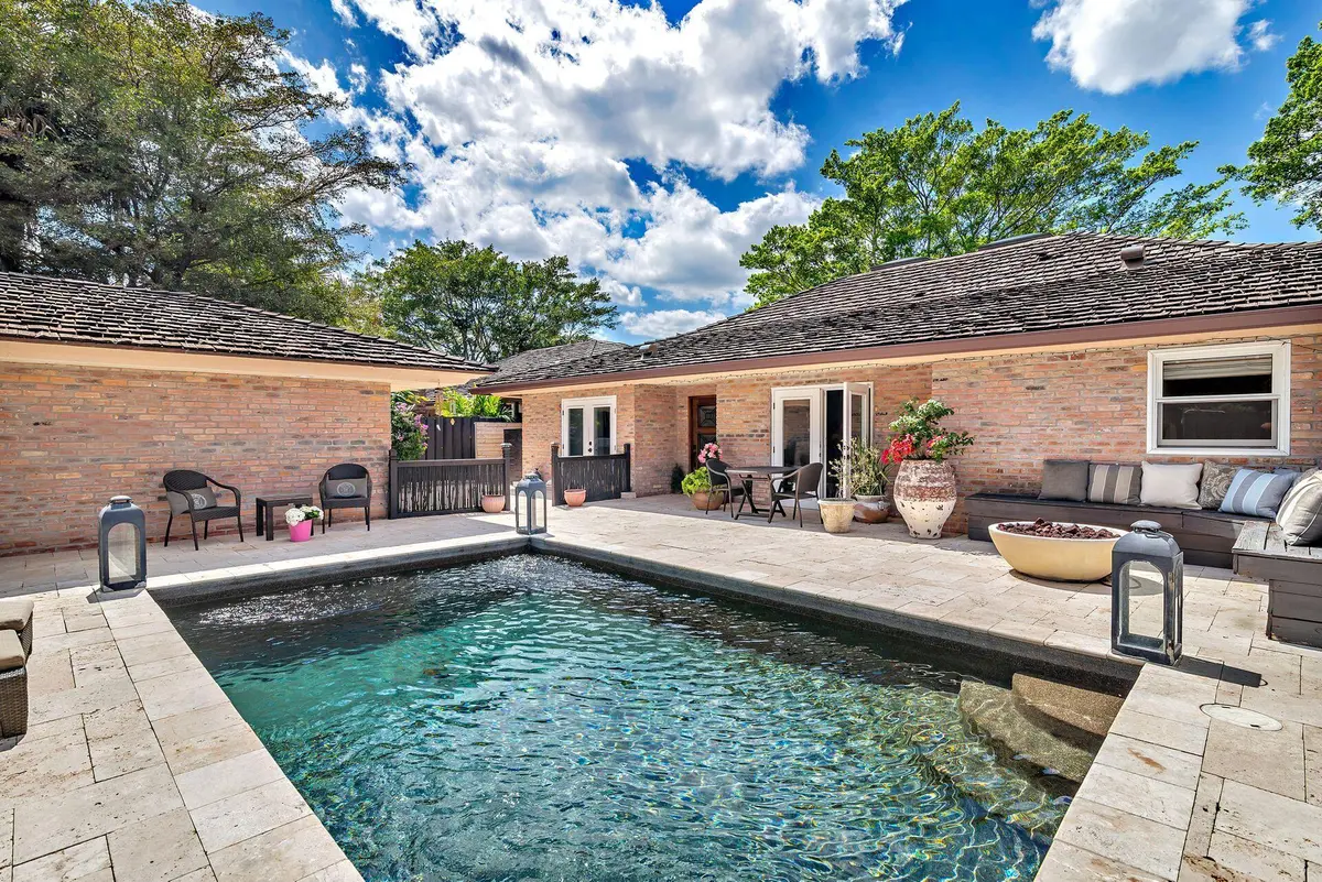 Pool at 2107 Wightman Drive, Wellington