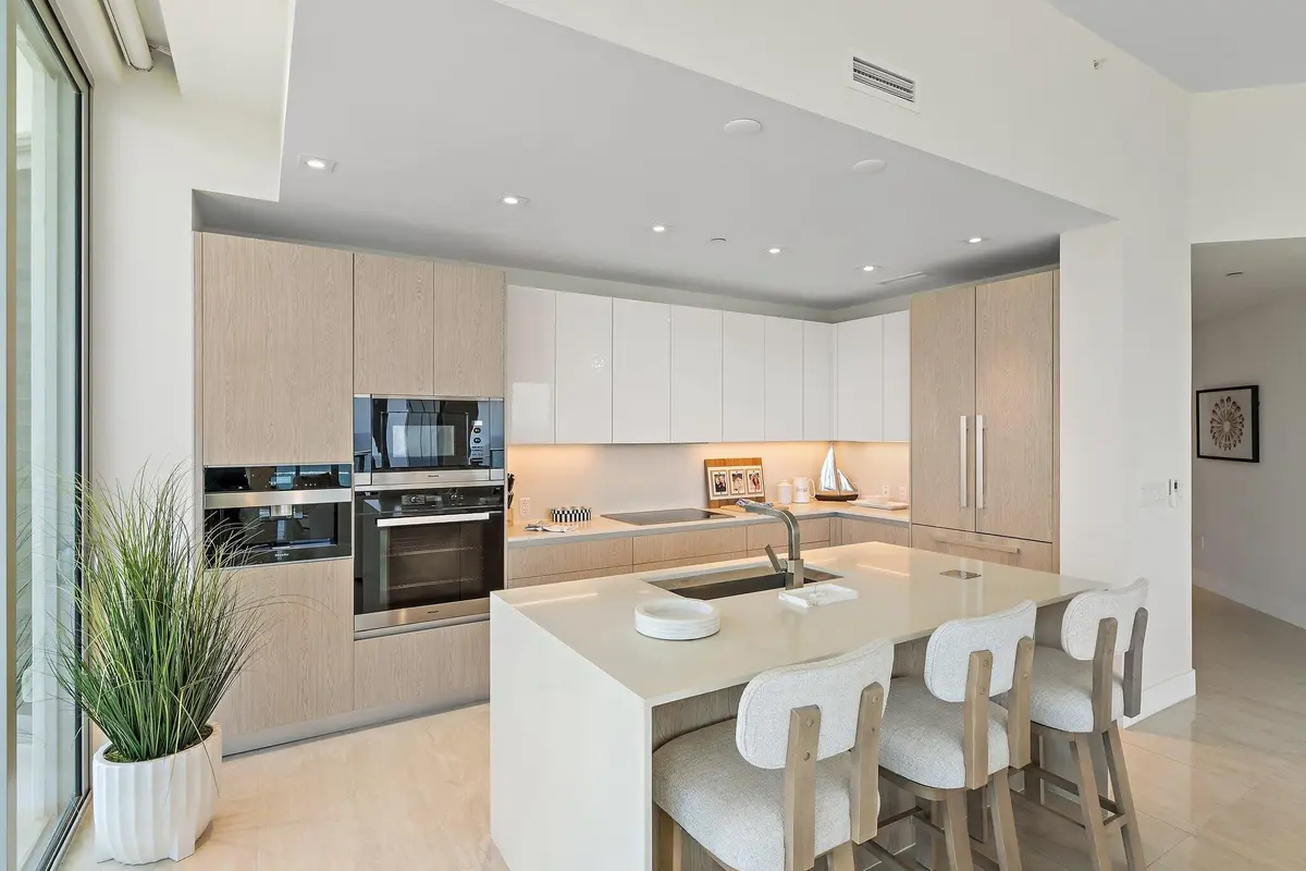 0b at 3100 N Ocean Drive H1804, Singer Island
