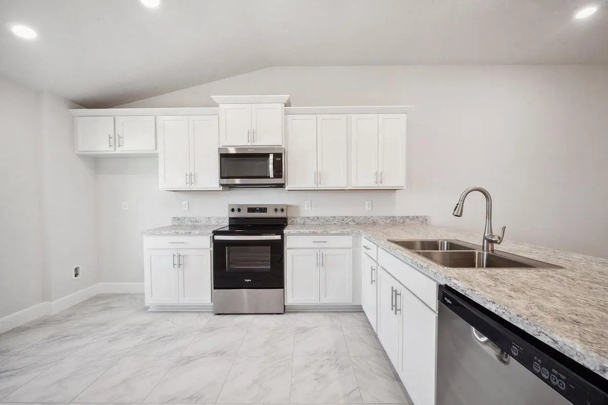 1200 (14) at 8627 Giovanni Avenue, Fort Pierce