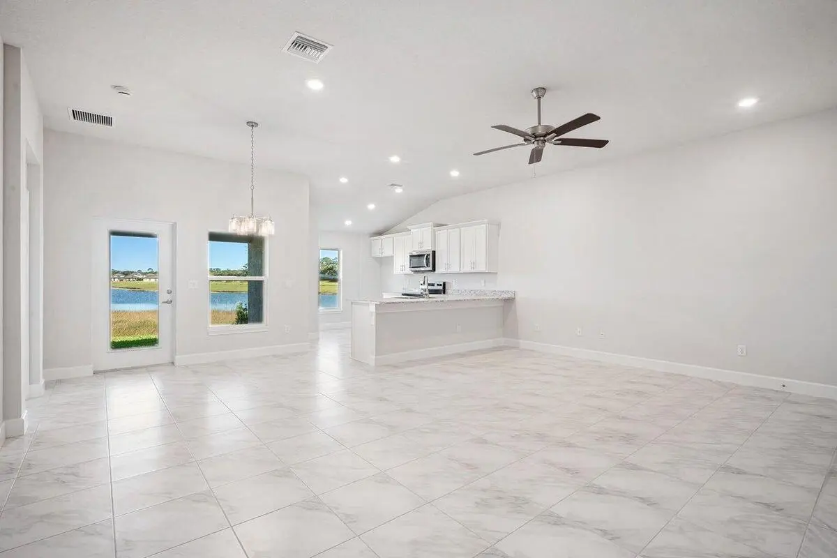 1200 (12) at 8627 Giovanni Avenue, Fort Pierce
