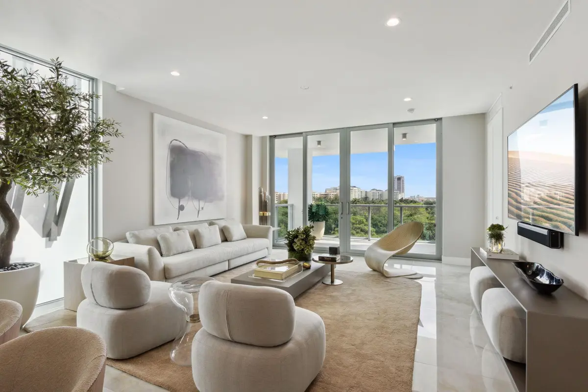 LIVING at 475 E Royal Palm Road 605, Boca Raton
