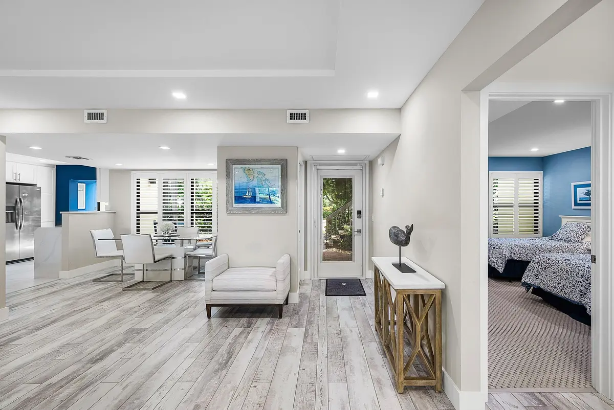 Entry at 3709 Quail Ridge Drive Bobwhite B, Boynton Beach