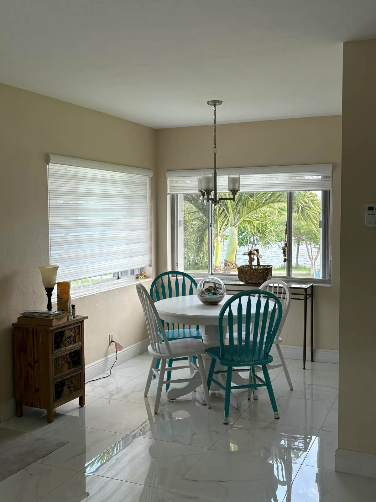 Dining at 3160 Lake Osborne Drive 201, Lake Worth Beach
