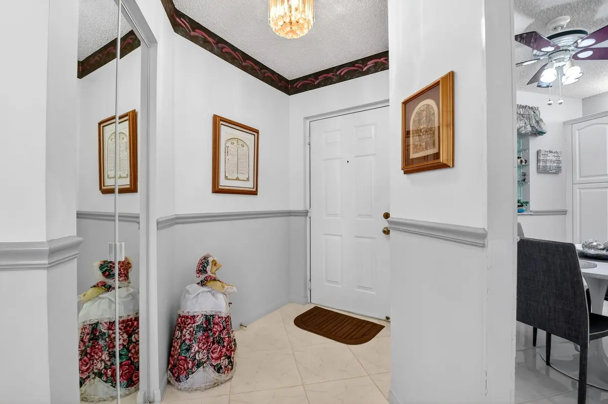 Foyer at 5099 Splendido Court G, Boynton Beach