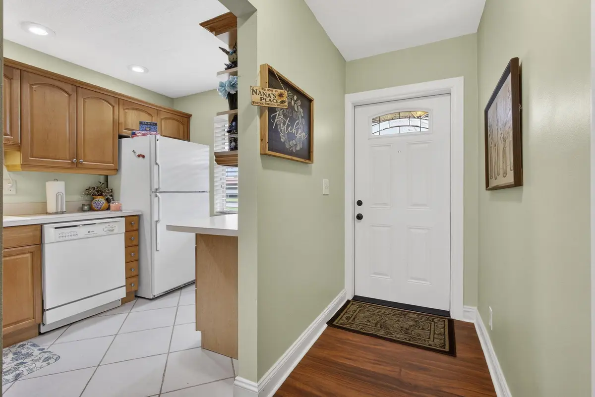 8-web-or-mls-BS1A6690 at 135 Lake Anne Drive, West Palm Beach