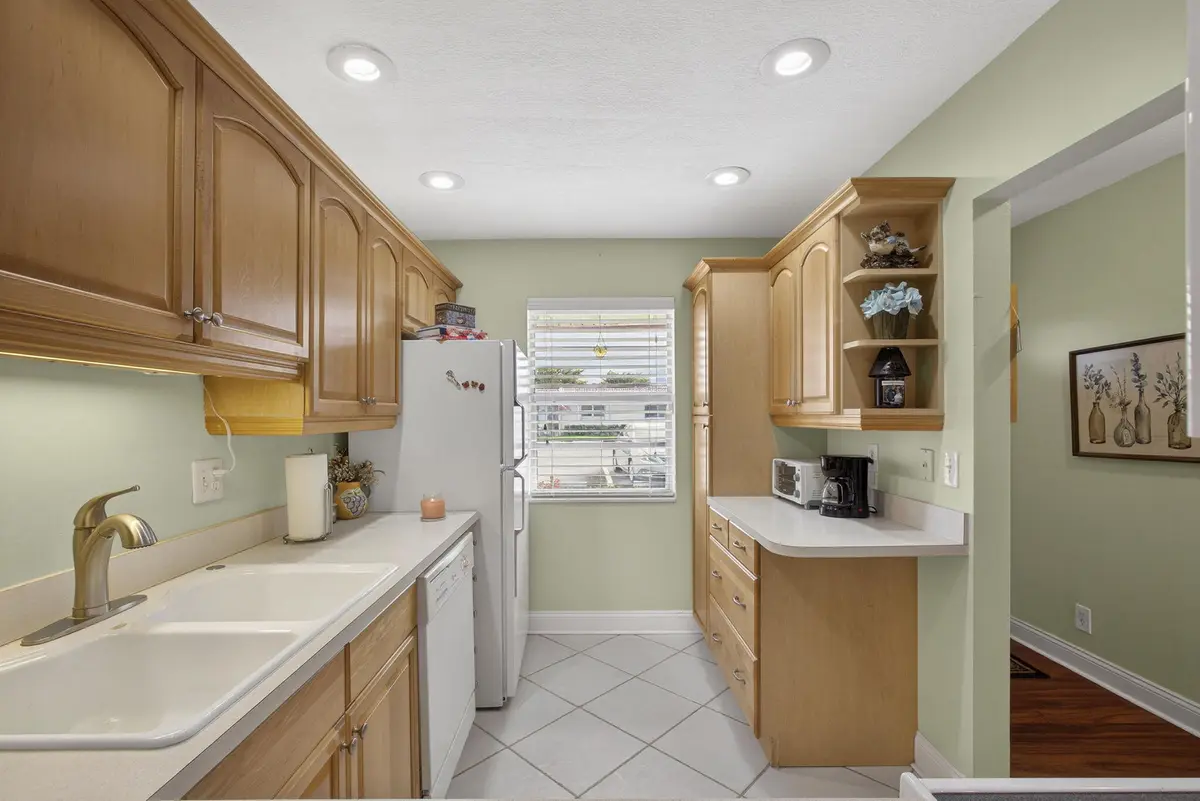 14-web-or-mls-BS1A6730 at 135 Lake Anne Drive, West Palm Beach