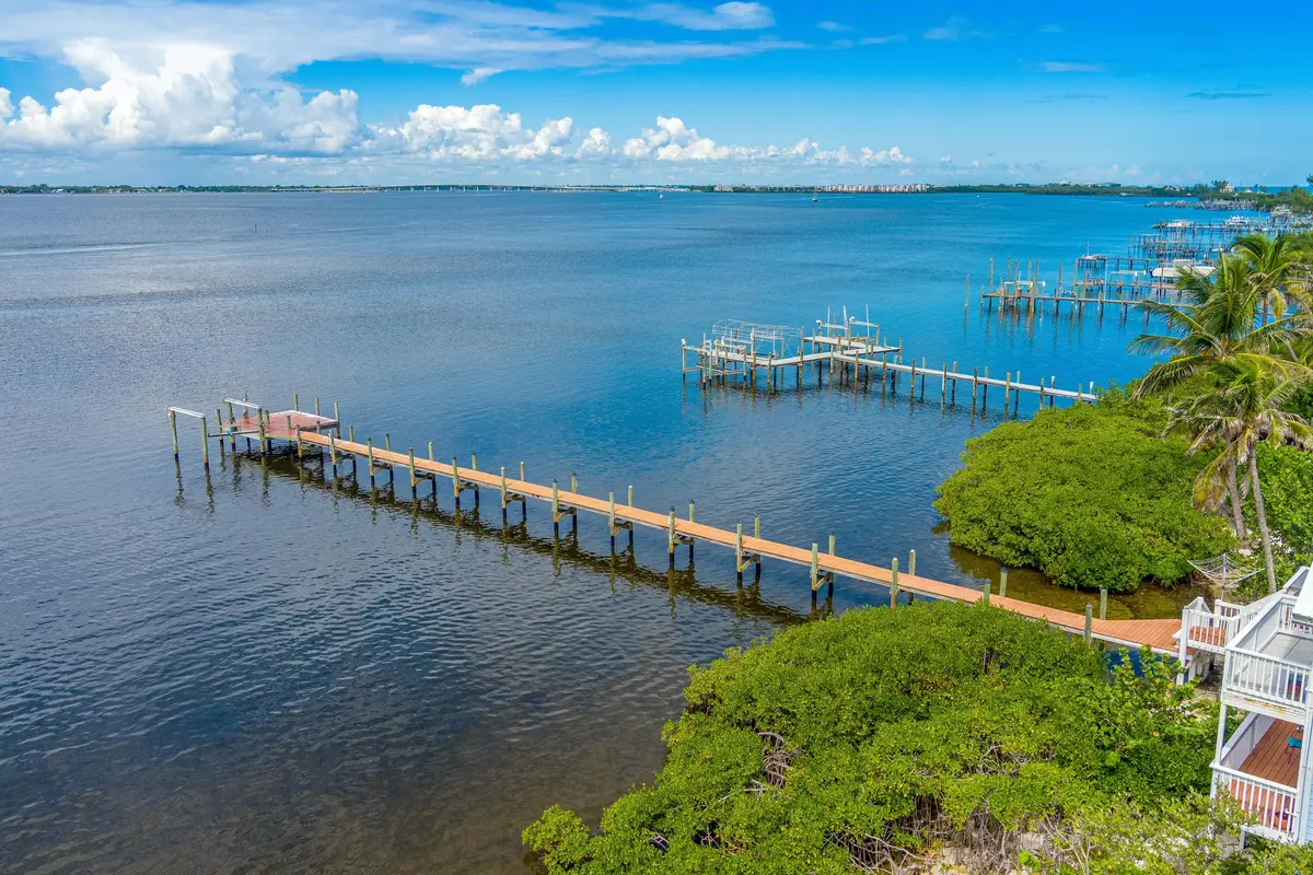 1470 SE MacArthur Blvd, Stuart, FL 34996 at 1470 SE Macarthur Boulevard, Stuart
