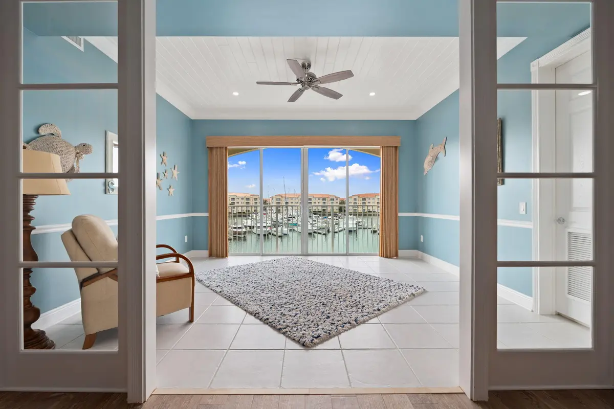 Family:Sunroom View wih Marina View at 9 Harbour Isle Drive 305, Hutchinson Island