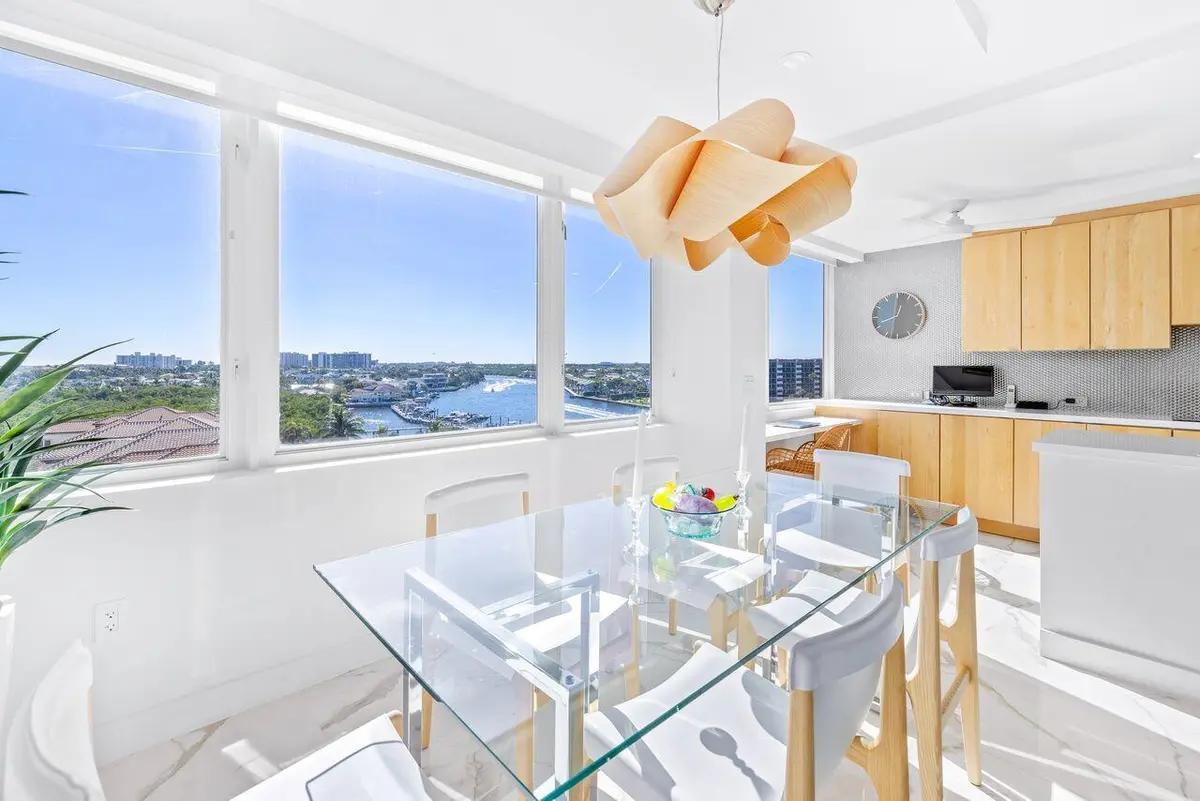 Dining overlooking intracoastal at 3912 S Ocean Boulevard 806, Highland Beach