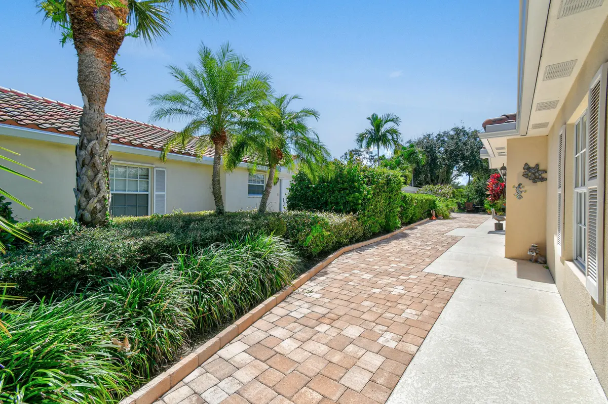 8256SEPaurotisLn(5) at 8256 SE Paurotis Lane, Hobe Sound