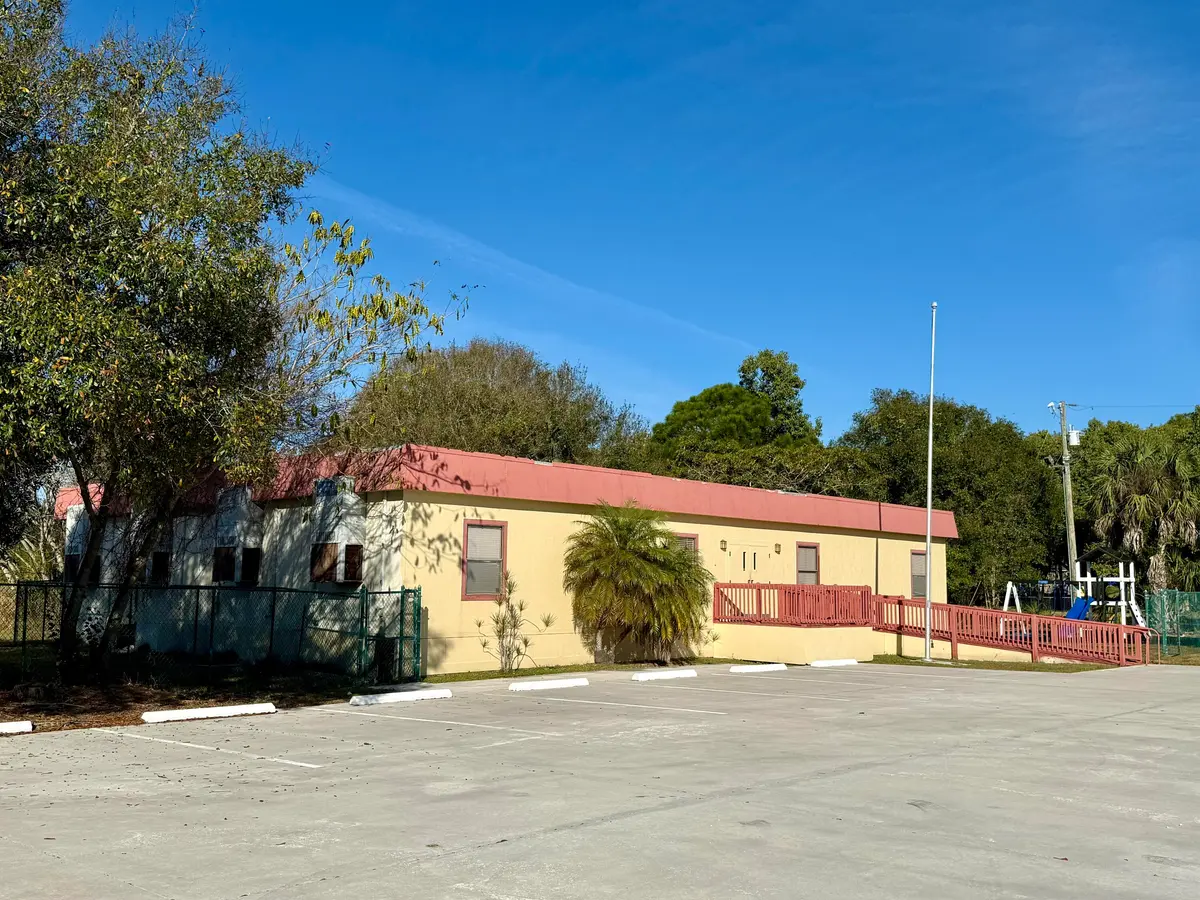 IMG_9341 at 2525 S 25th Street, Fort Pierce