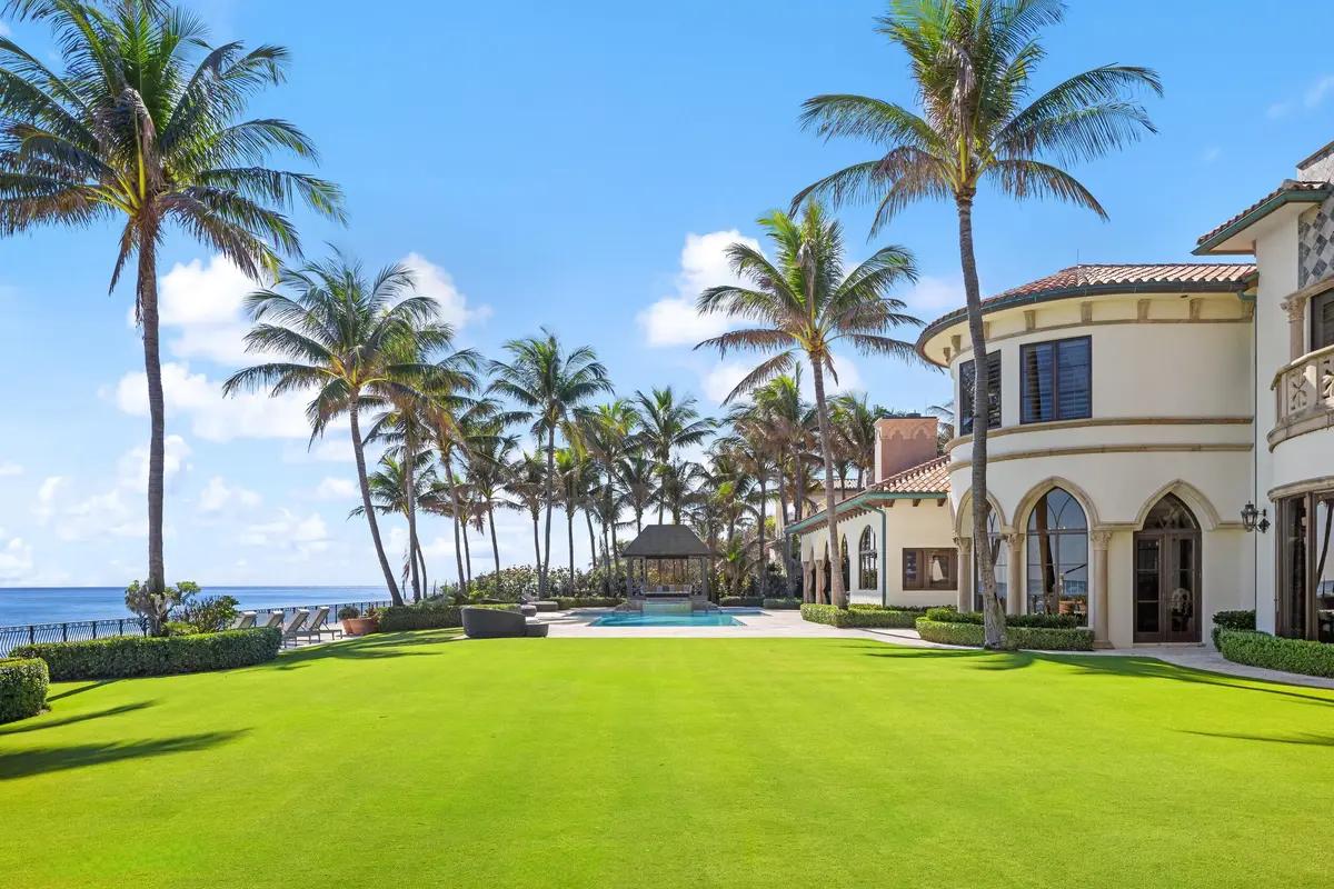 Yard 1 at 820 S Ocean Boulevard, Manalapan