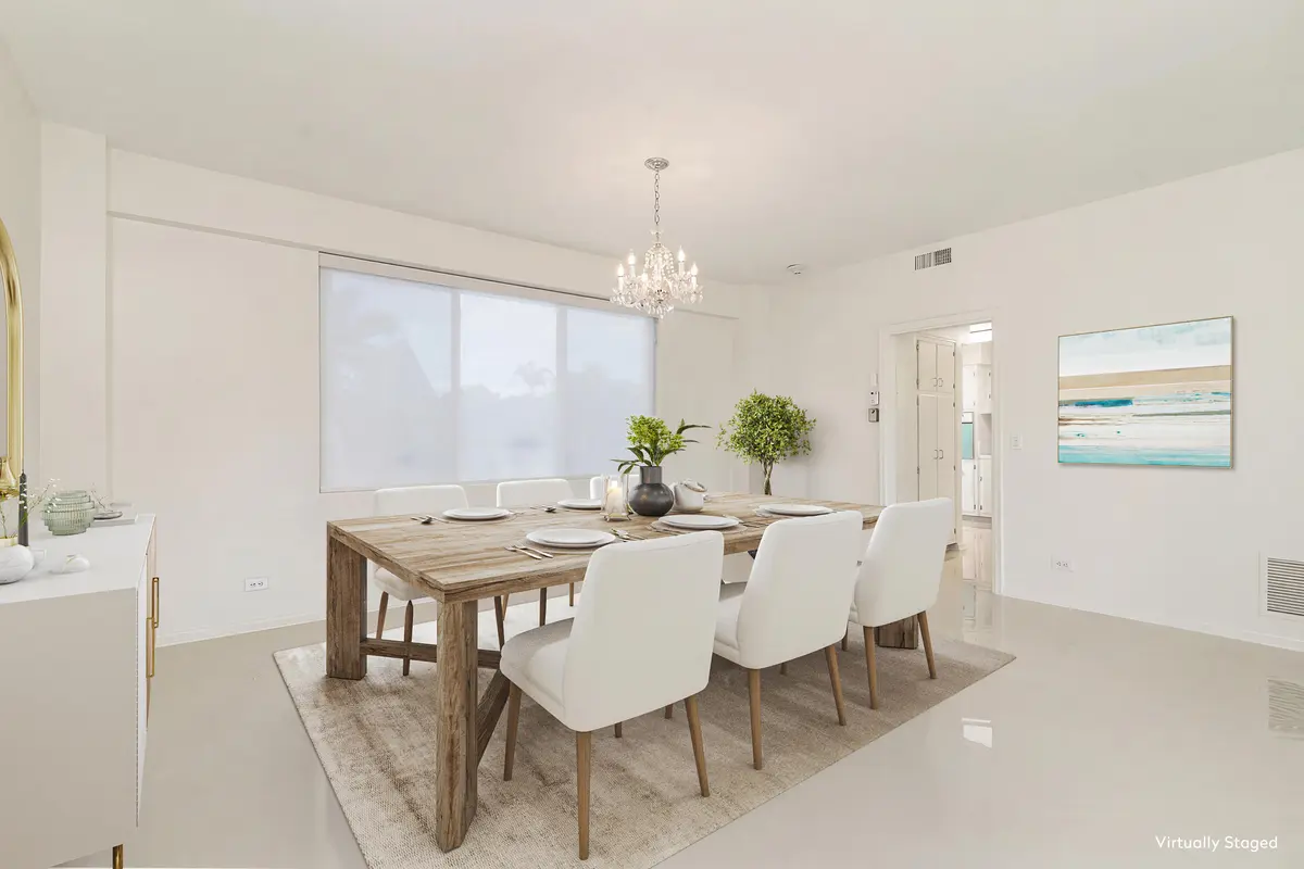 Virtual - Dining Area at 389 S Lake Drive 2h, Palm Beach