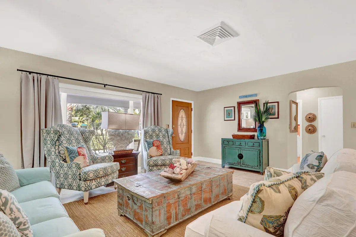 10_Image_10_mls at 324 Blossom Lane, Palm Beach Shores