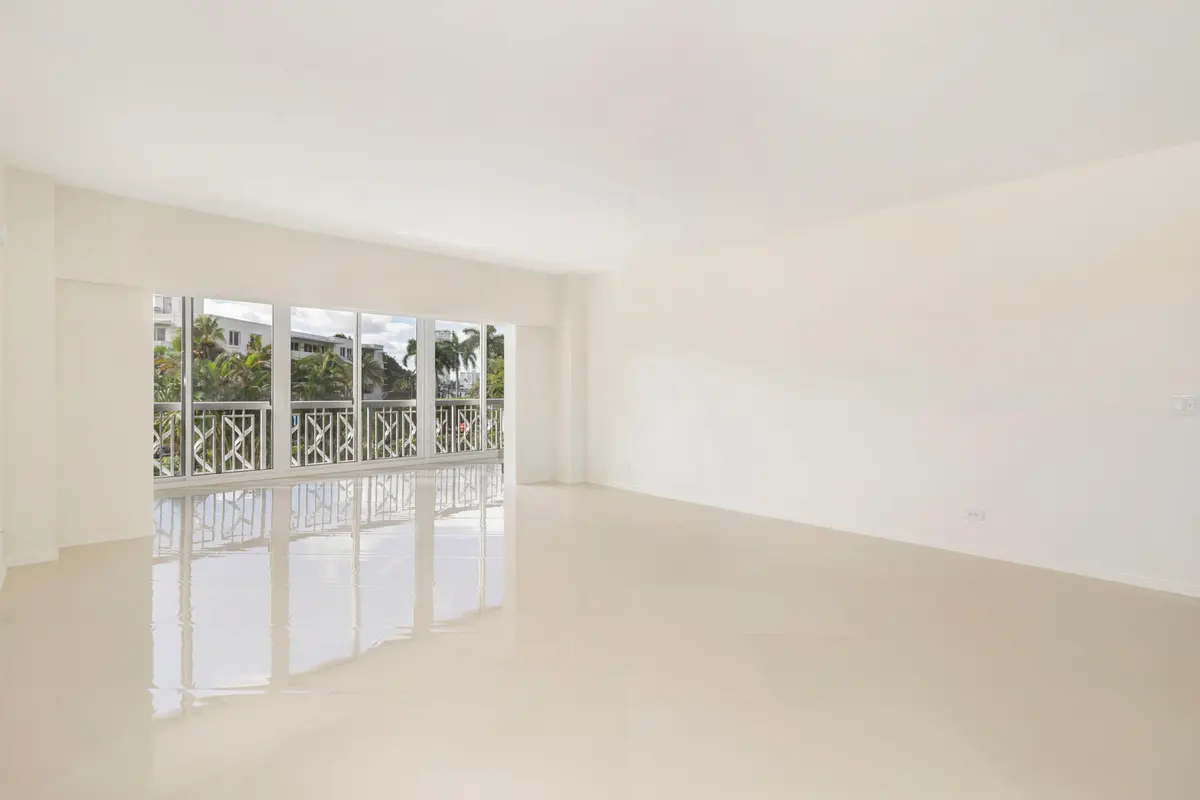 Great Room to Lanai at 389 S Lake Drive 2h, Palm Beach