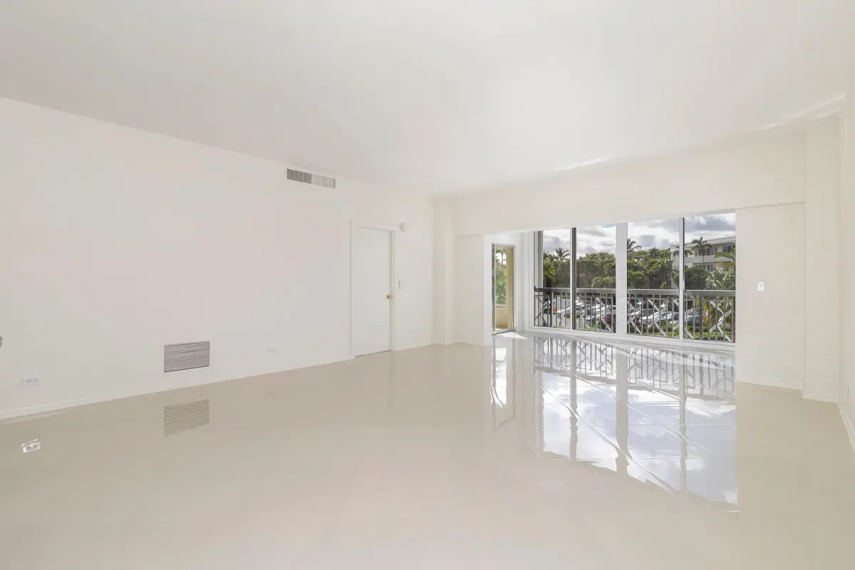 Great Room to Lanai at 389 S Lake Drive 2h, Palm Beach